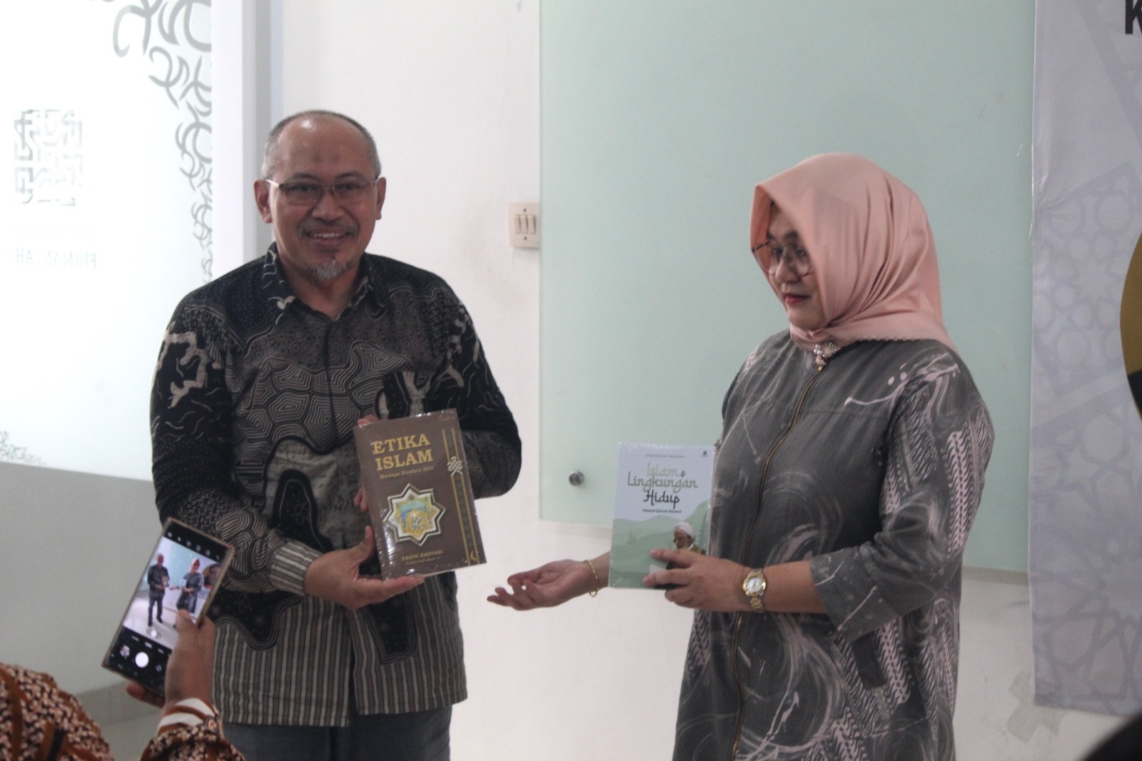 Diskusi Buku Islam dan Lingkungan Hidup karya Syekh Abdullah Jawadi Amuli: Dari Wacana ke Implementasi